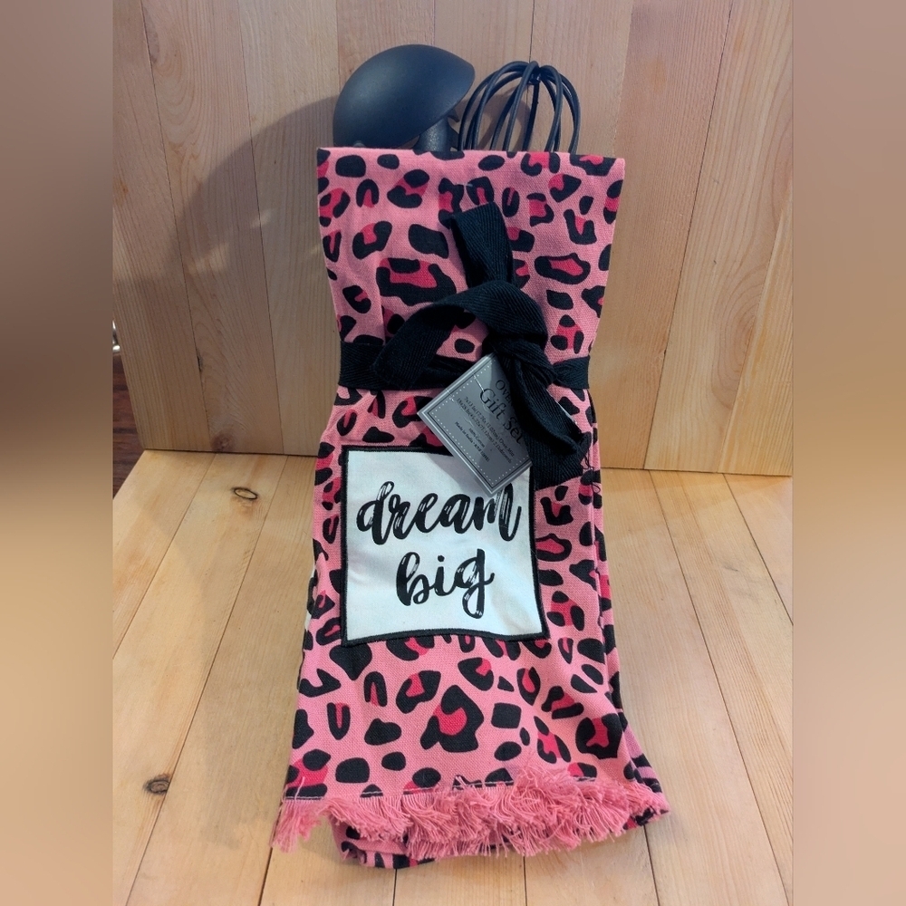 Pink Leopard Print Kitchen Oven Mitt Set